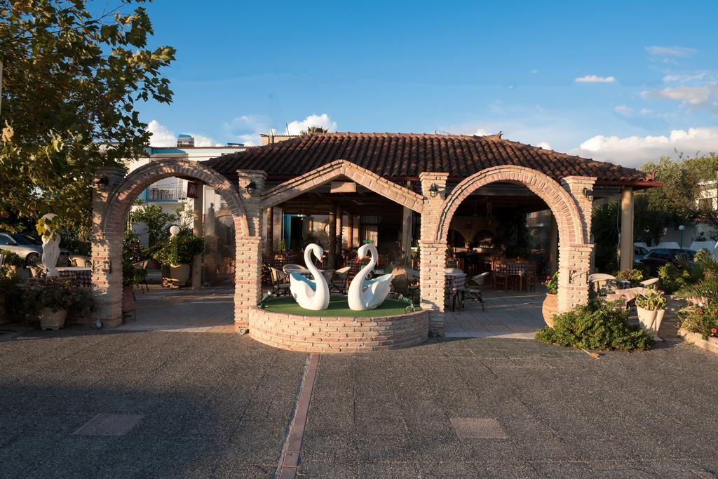 Hotel Glaros Ammoudia Exterior photo